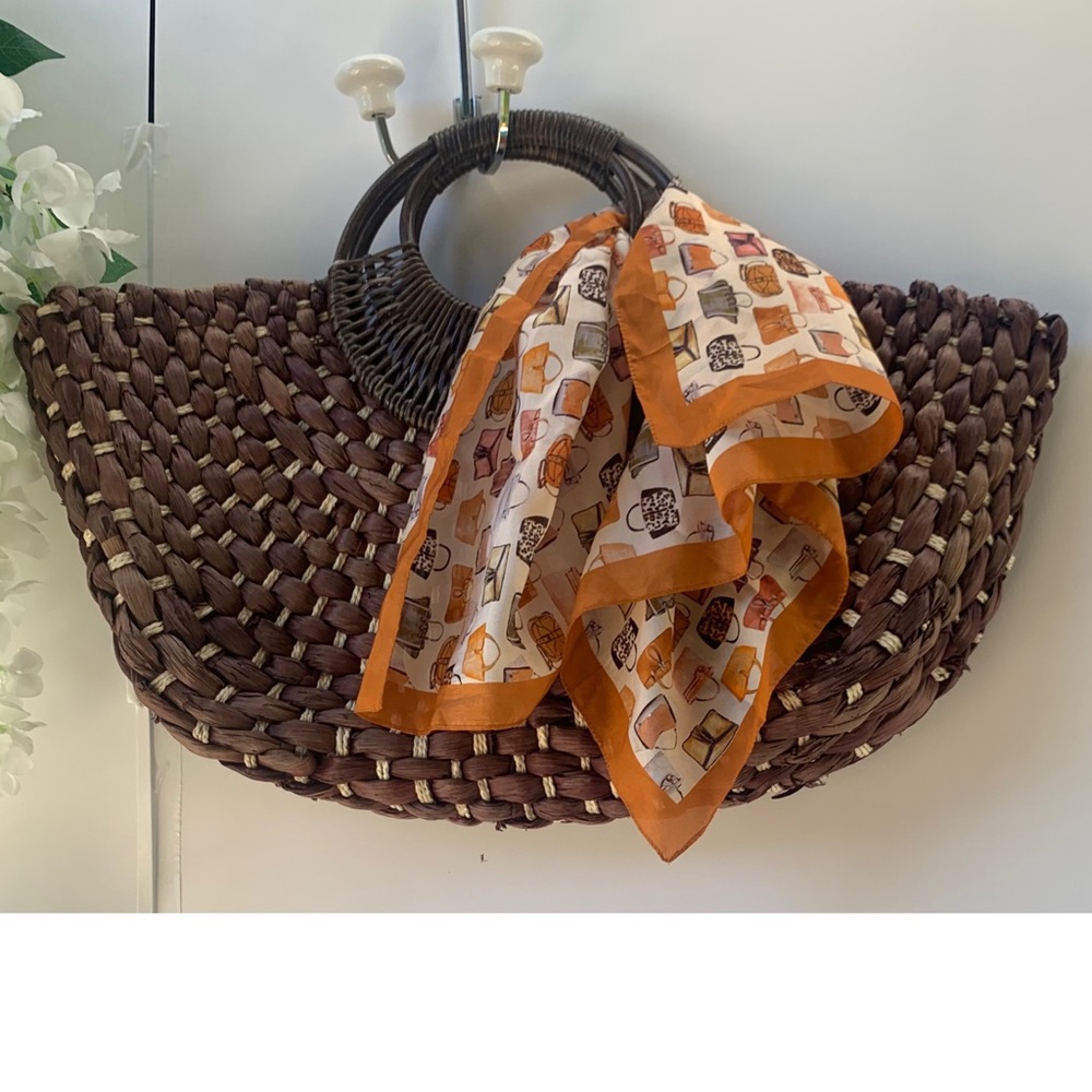SILK 🆕  Italy 🇮🇹 - RARE - 1 of a kind (see google) - Picture 4 of 15